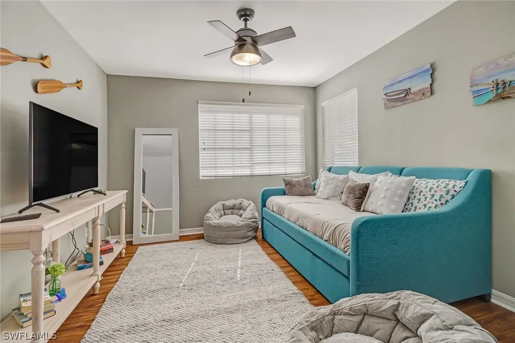 1725 Marsh Run Naples FL 34109