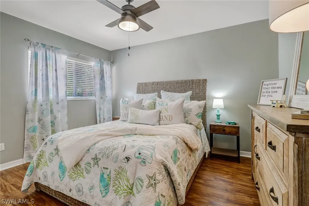 1725 Marsh Run Naples FL 34109