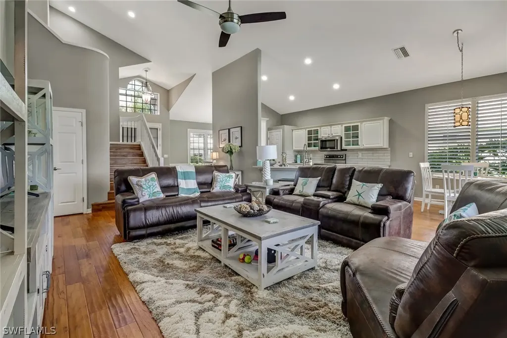 1725 Marsh Run Naples FL 34109