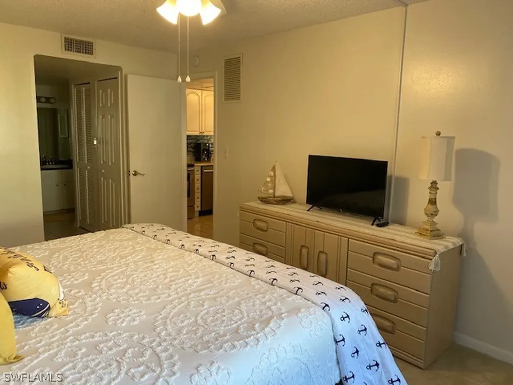 232 Palm Drive Naples FL 34112