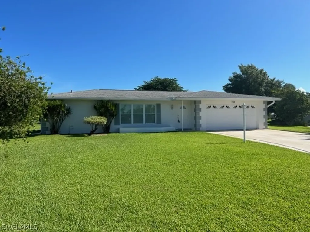 229 S Lake Drive Lehigh Acres FL 33936