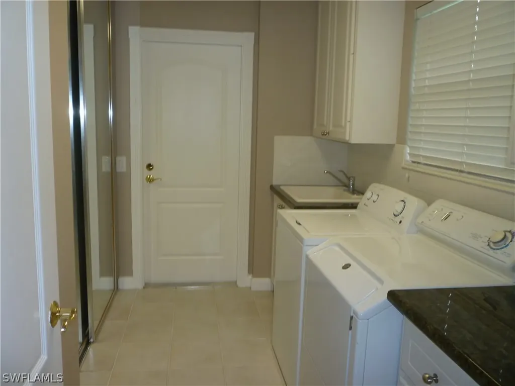 5601 Eleuthera Way Naples FL 34119