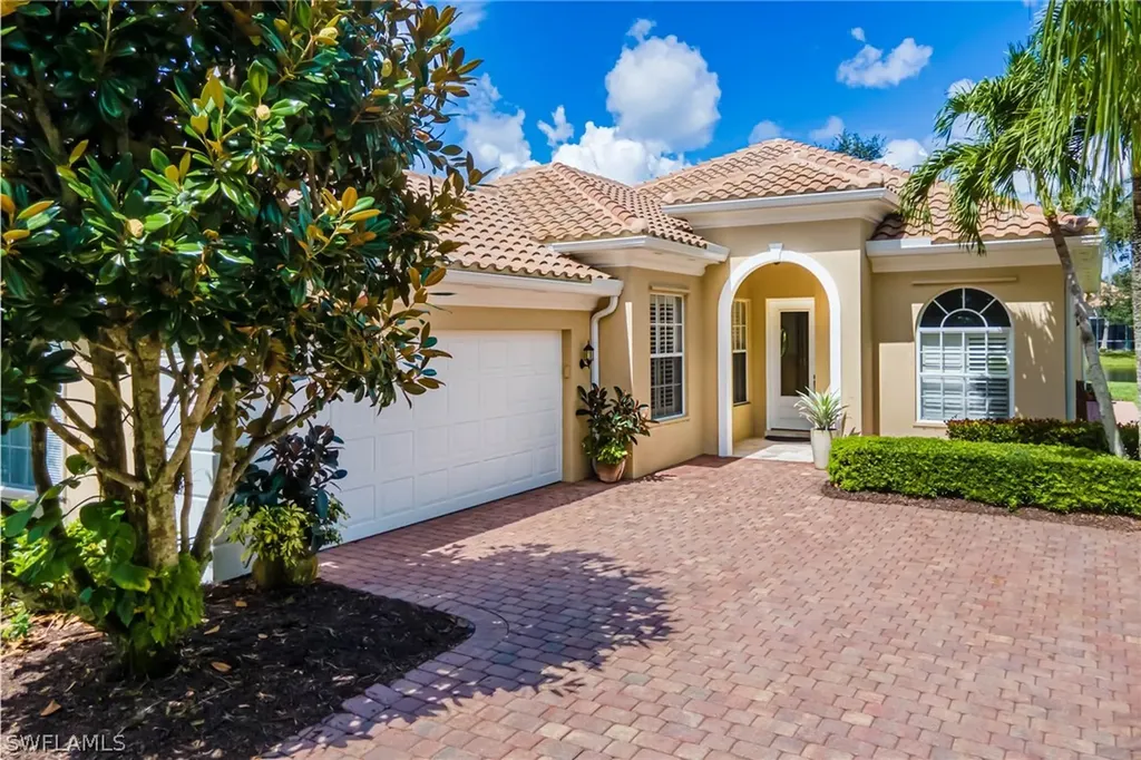 Naples FL, 2922 Gilford Way