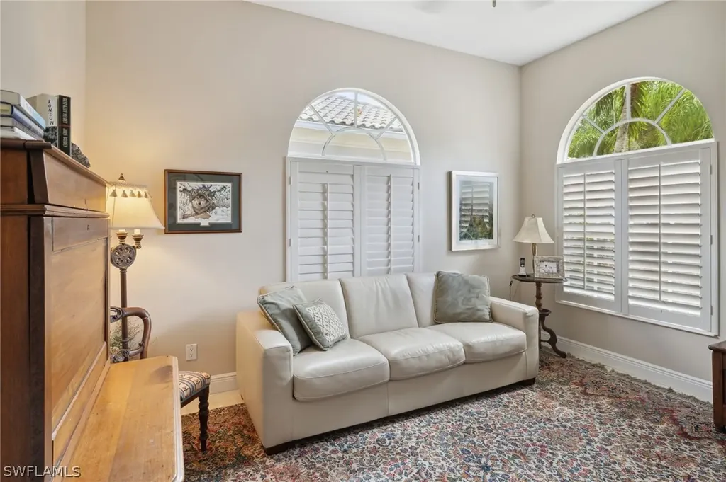 2922 Gilford Way Naples FL 34119