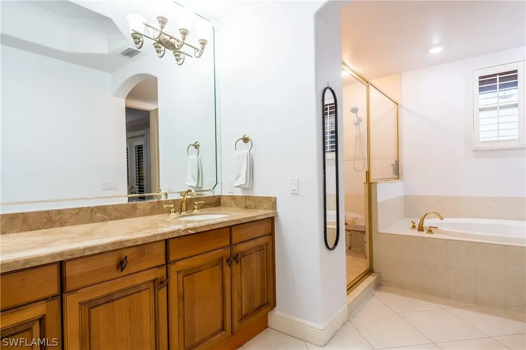 510 Avellino Isle Circle Naples FL 34119