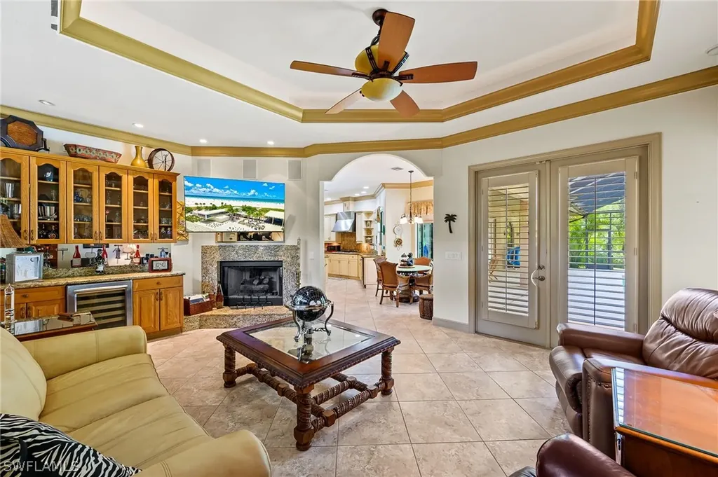 491 3rd Street SW Naples FL 34117