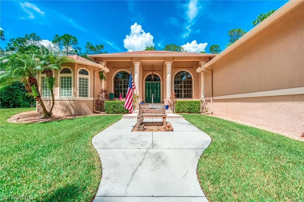 491 3rd Street SW Naples FL 34117