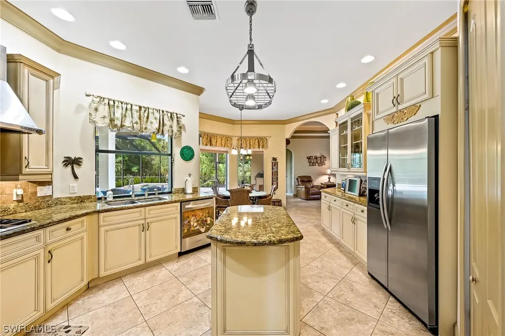 491 3rd Street SW Naples FL 34117