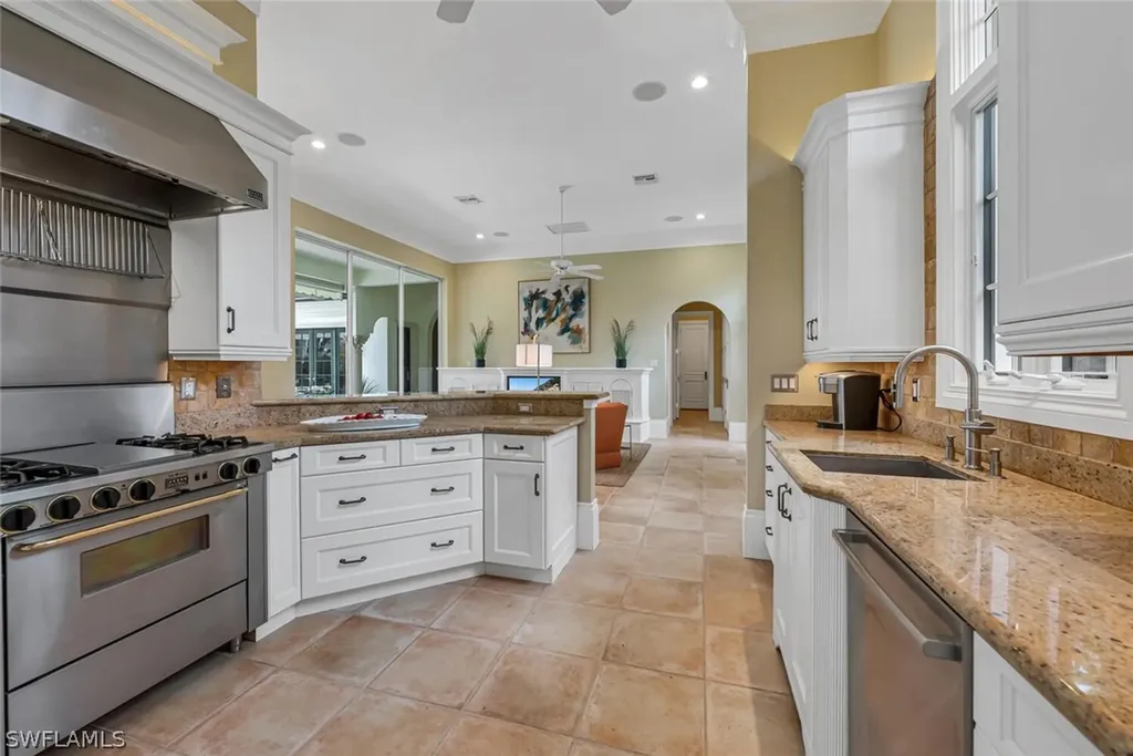 2523 Avila Lane Naples FL 34105
