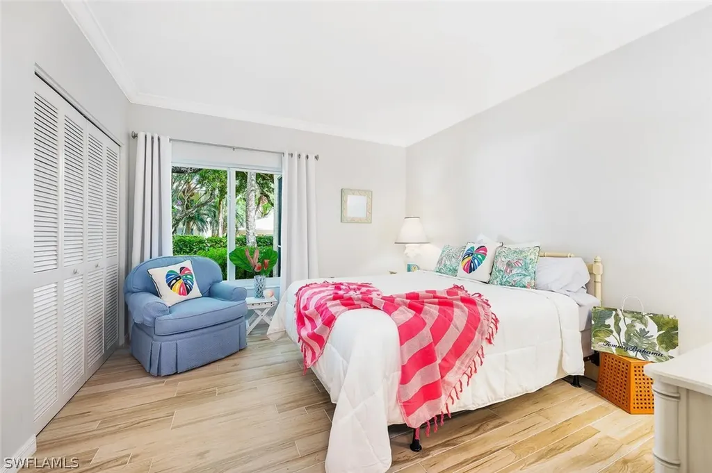 5818 Glencove Drive Naples FL 34108