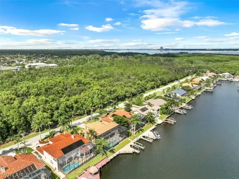 2006 Four Mile Cove Parkway Cape Coral FL 33990