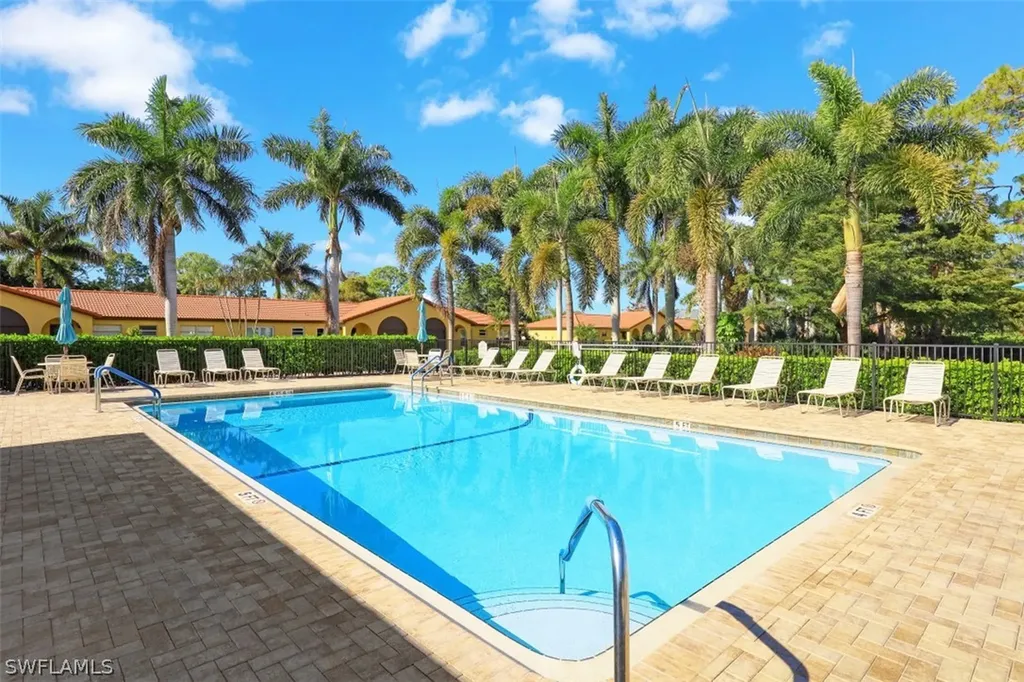 1085 Forest Lakes Drive Naples FL 34105