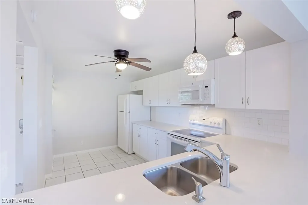 1085 Forest Lakes Drive Naples FL 34105