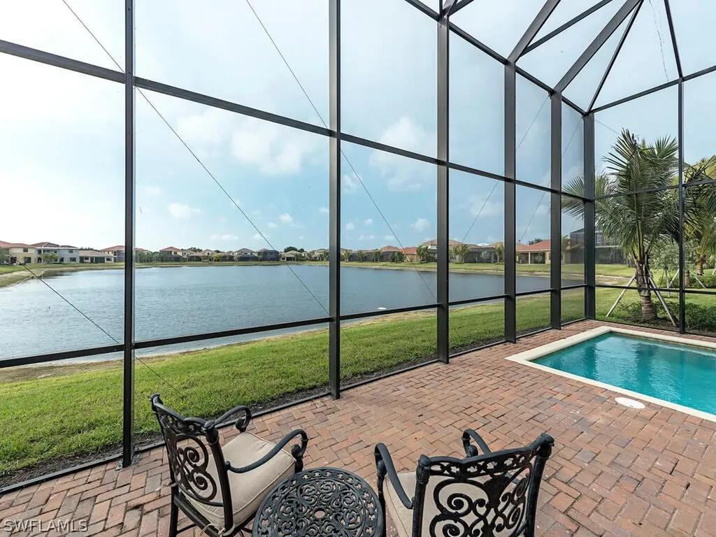 13905 Luna Drive Naples FL 34109