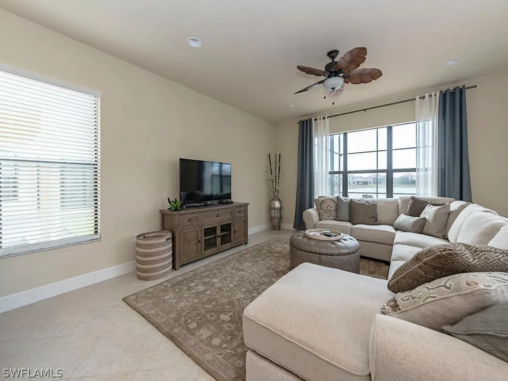 13905 Luna Drive Naples FL 34109