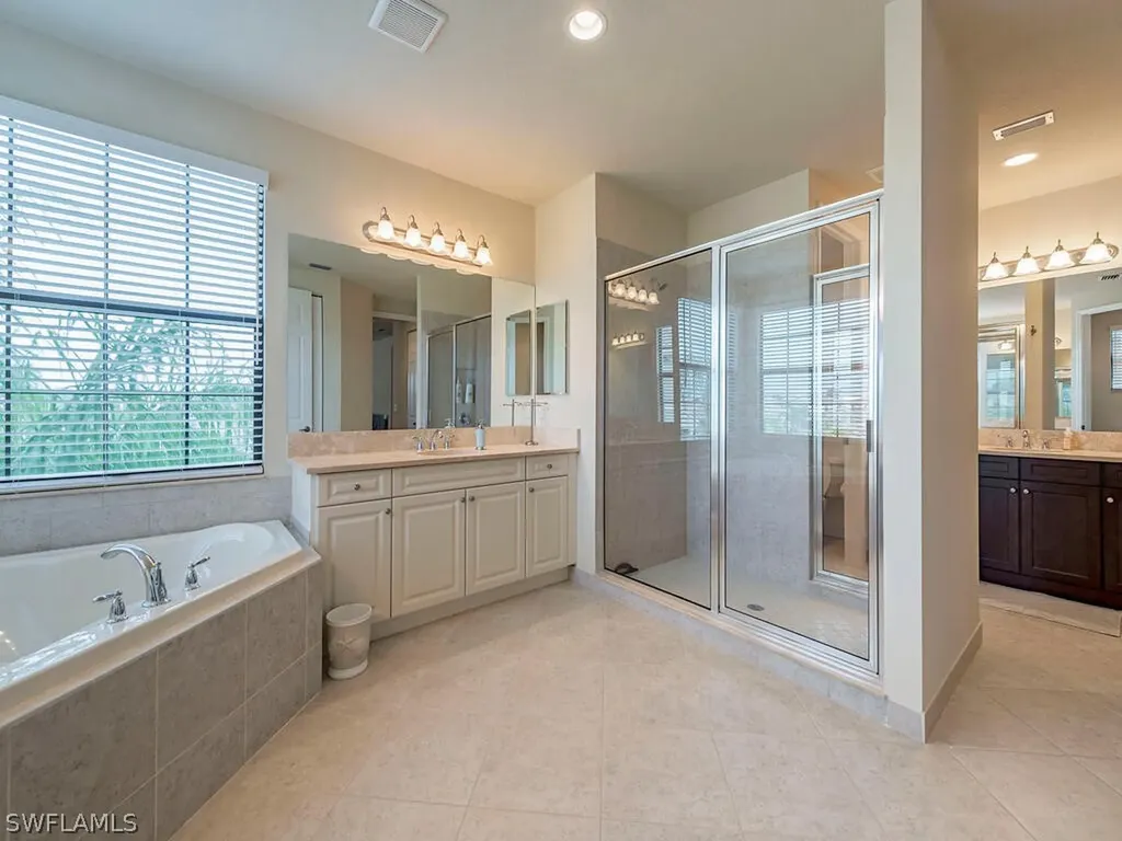 13905 Luna Drive Naples FL 34109