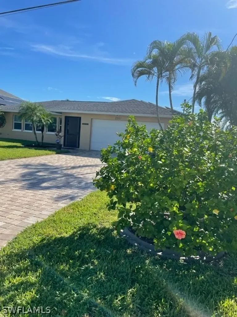 2301 SE 19th Place Cape Coral FL 33990