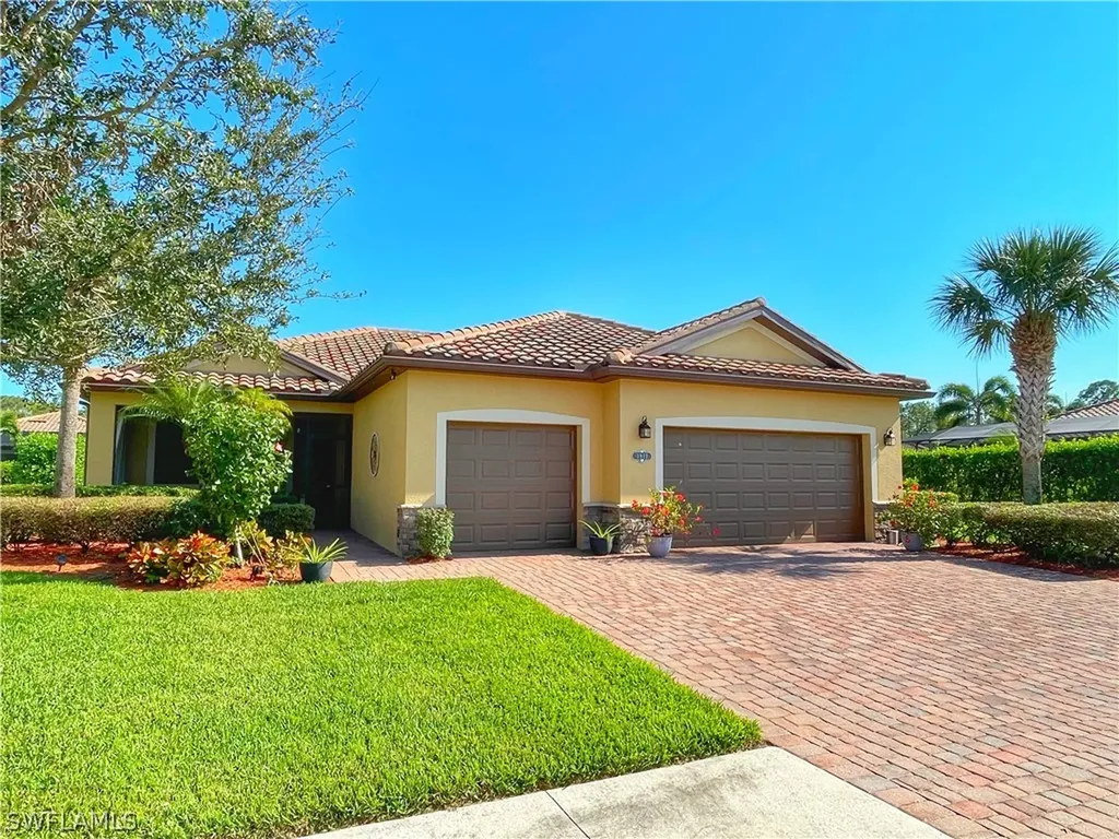 3912 Sapphire Way Naples FL 34114
