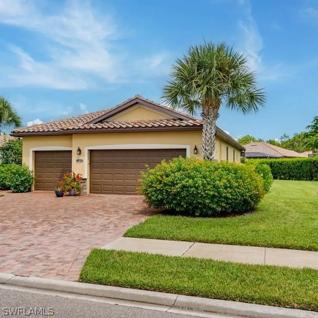 3912 Sapphire Way Naples FL 34114