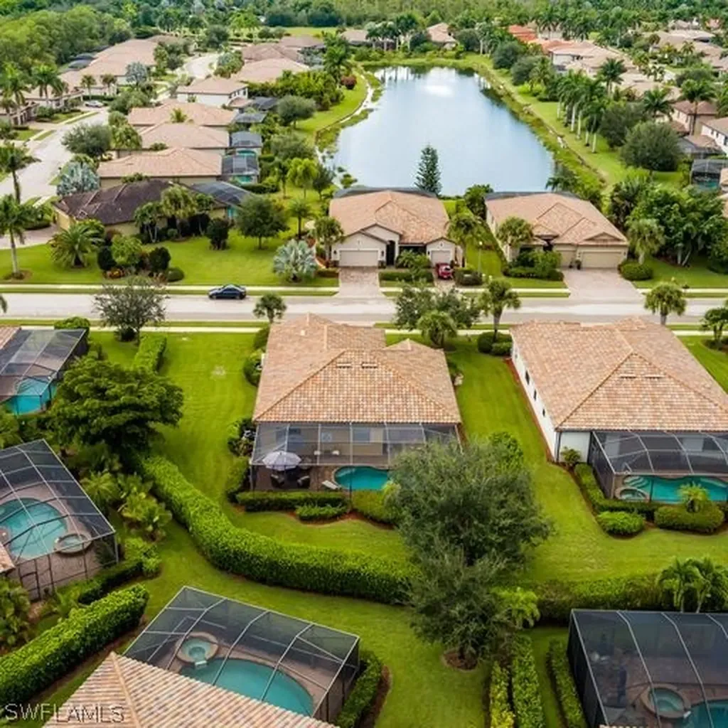 3912 Sapphire Way Naples FL 34114