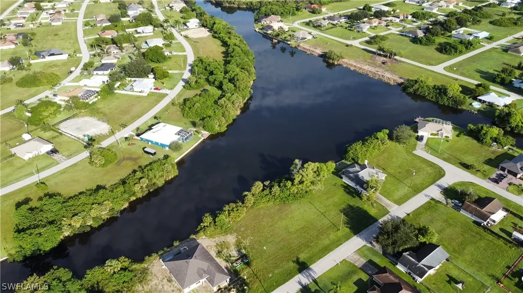 1906 NE 23rd Place Cape Coral FL 33909