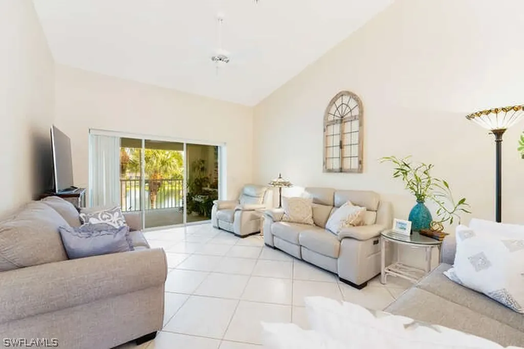 6830 Beach Resort Drive Naples FL 34114