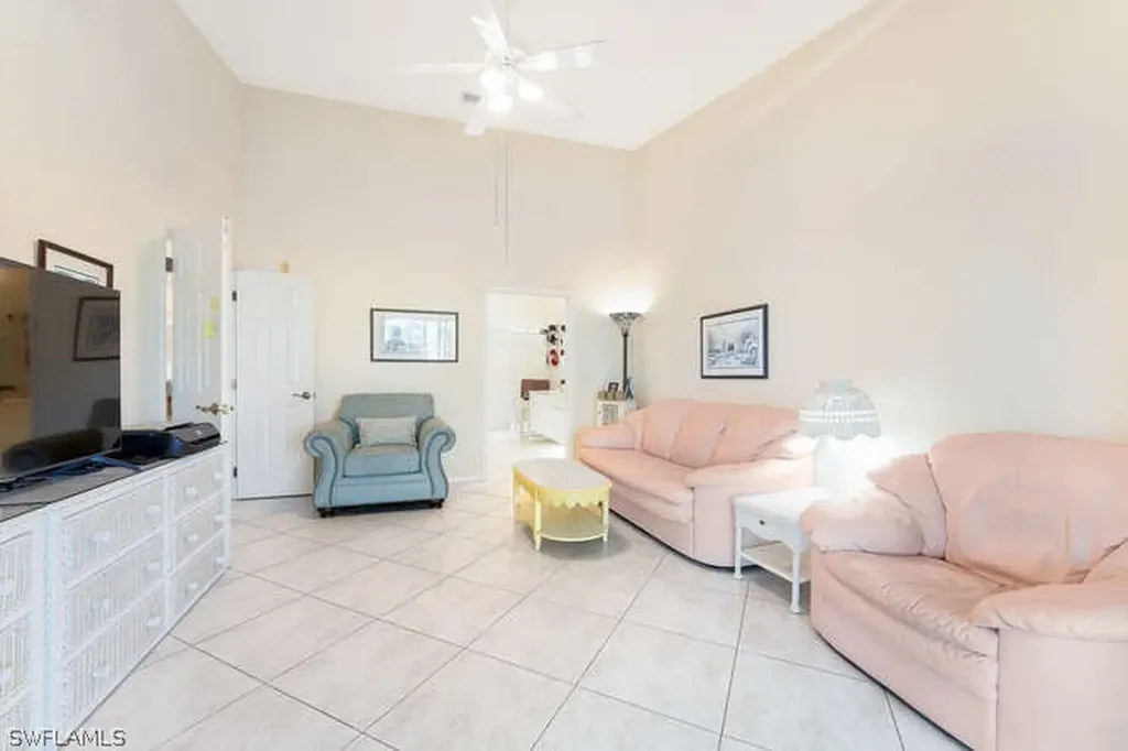 6830 Beach Resort Drive Naples FL 34114