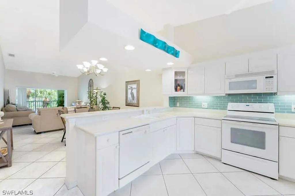 6830 Beach Resort Drive Naples FL 34114