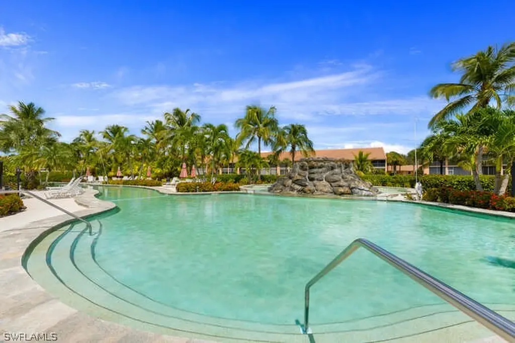 6830 Beach Resort Drive Naples FL 34114