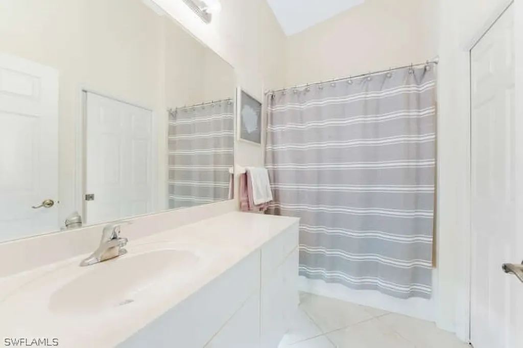 6830 Beach Resort Drive Naples FL 34114