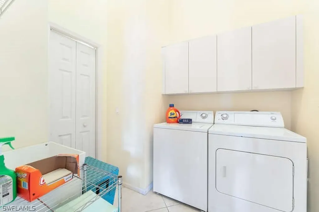 6830 Beach Resort Drive Naples FL 34114