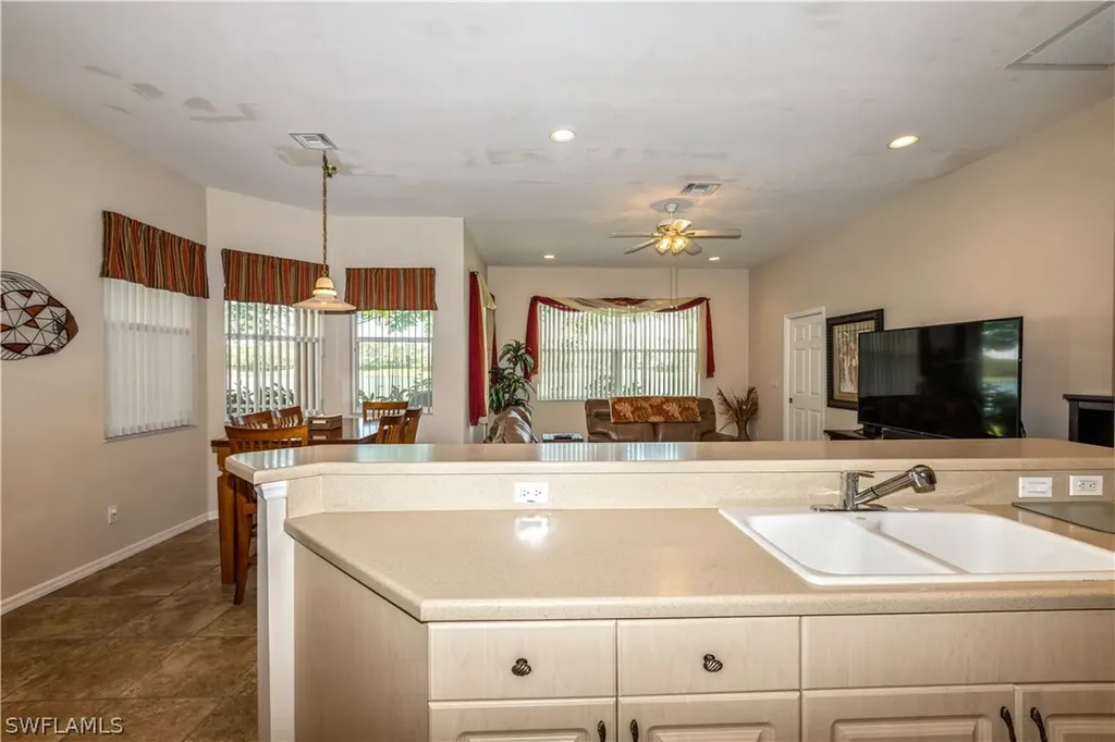 1075 Port Orange Way Naples FL 34120