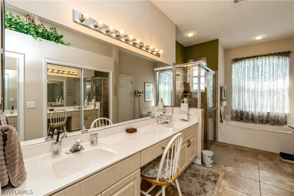 1075 Port Orange Way Naples FL 34120