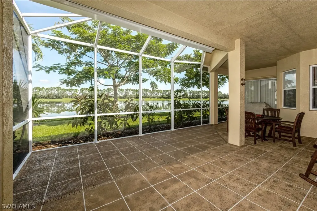 1075 Port Orange Way Naples FL 34120