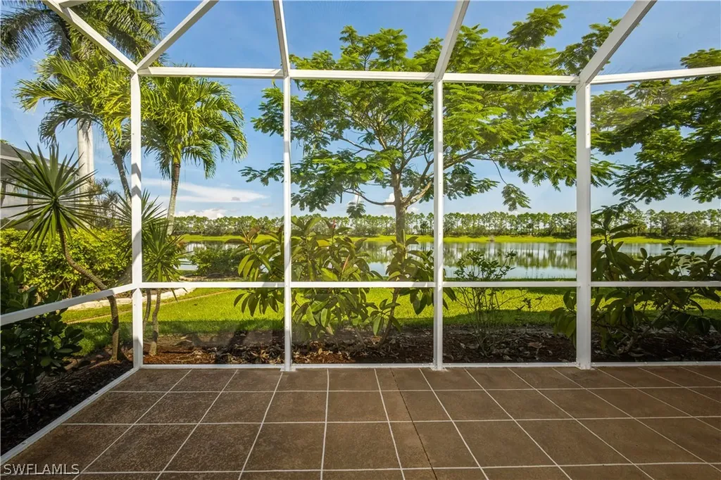 1075 Port Orange Way Naples FL 34120