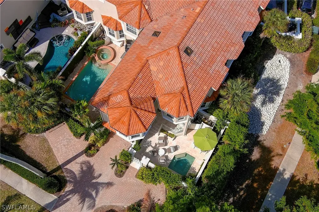 449 8th Avenue S Naples FL 34102