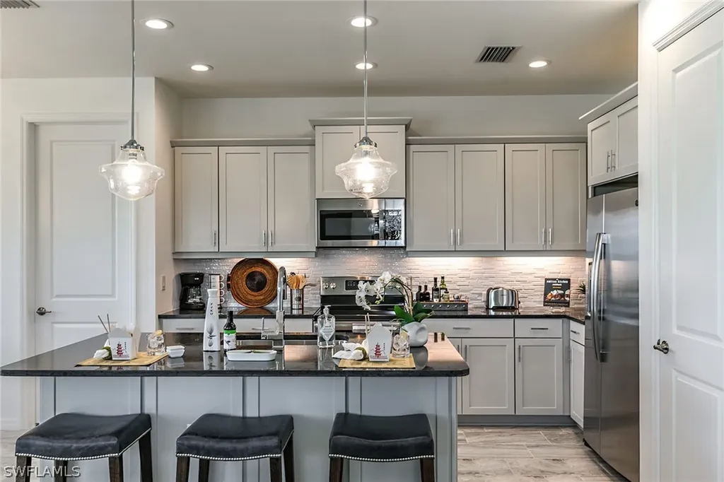 2615 Seychelles Circle Naples FL 34112