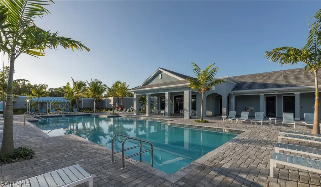 2615 Seychelles Circle Naples FL 34112