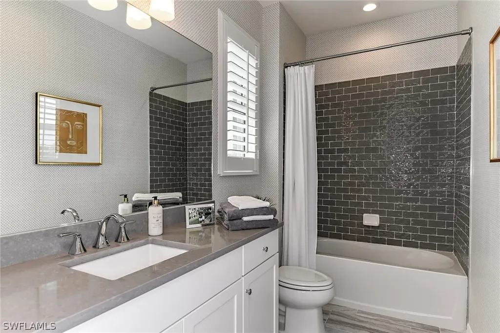 2615 Seychelles Circle Naples FL 34112