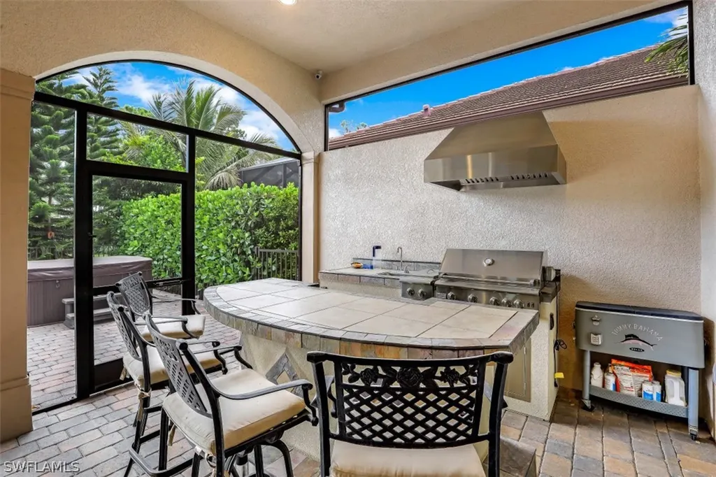14713 Reserve Lane Naples FL 34109