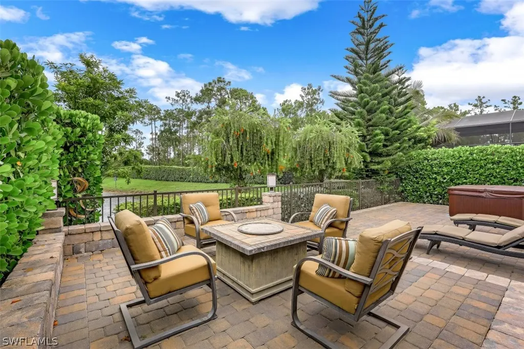 14713 Reserve Lane Naples FL 34109