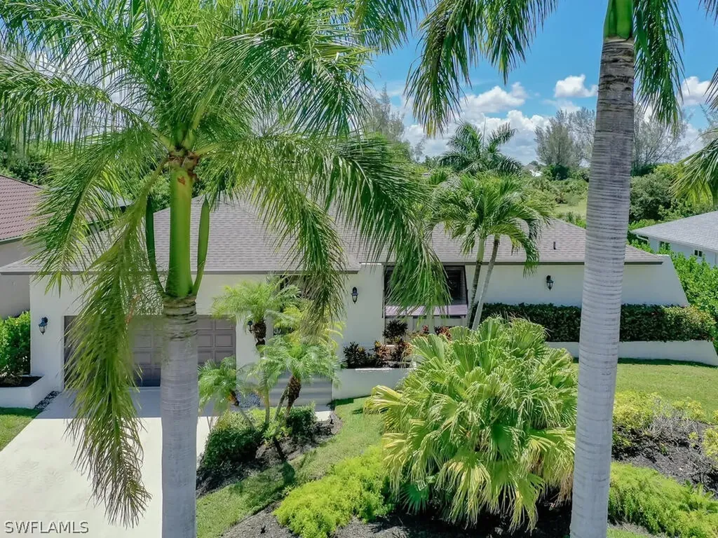 601 Somerset Court Marco Island FL 34145