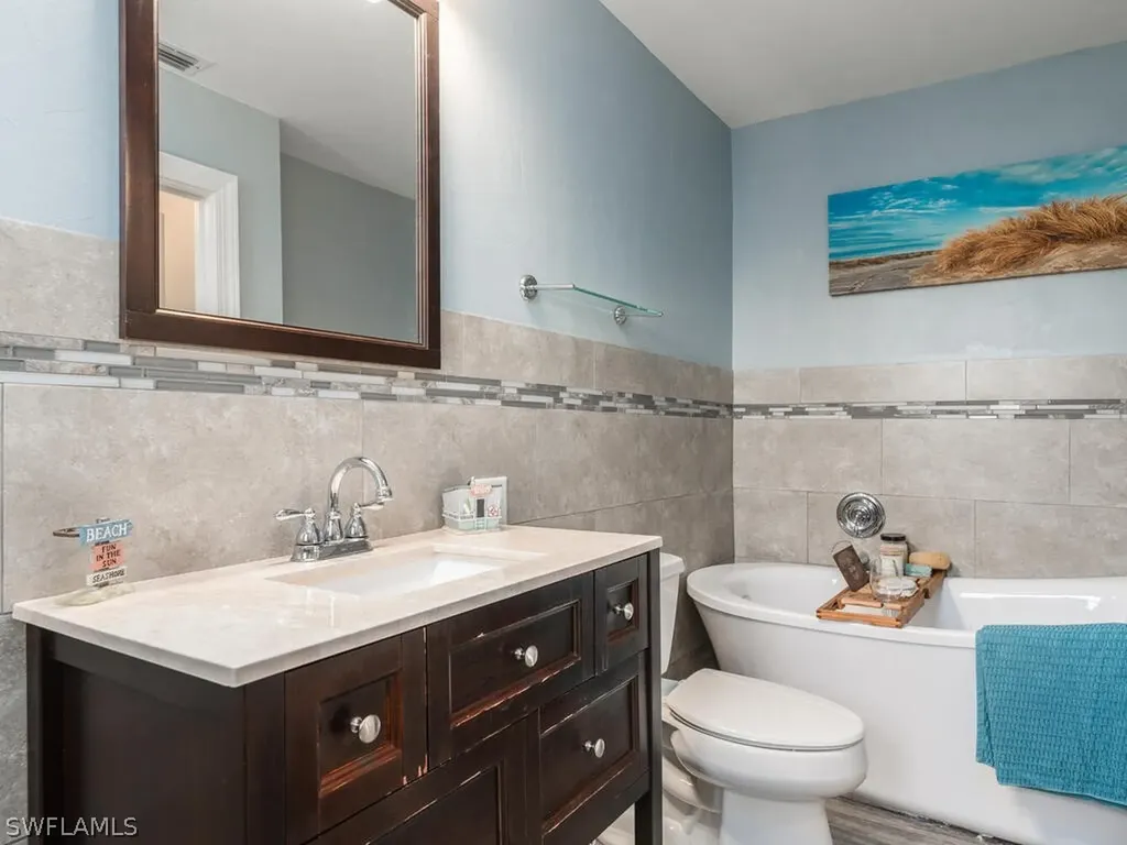 601 Somerset Court Marco Island FL 34145
