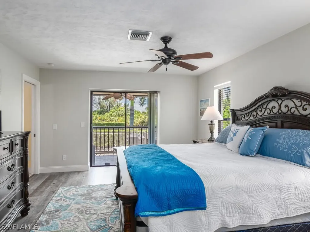 601 Somerset Court Marco Island FL 34145