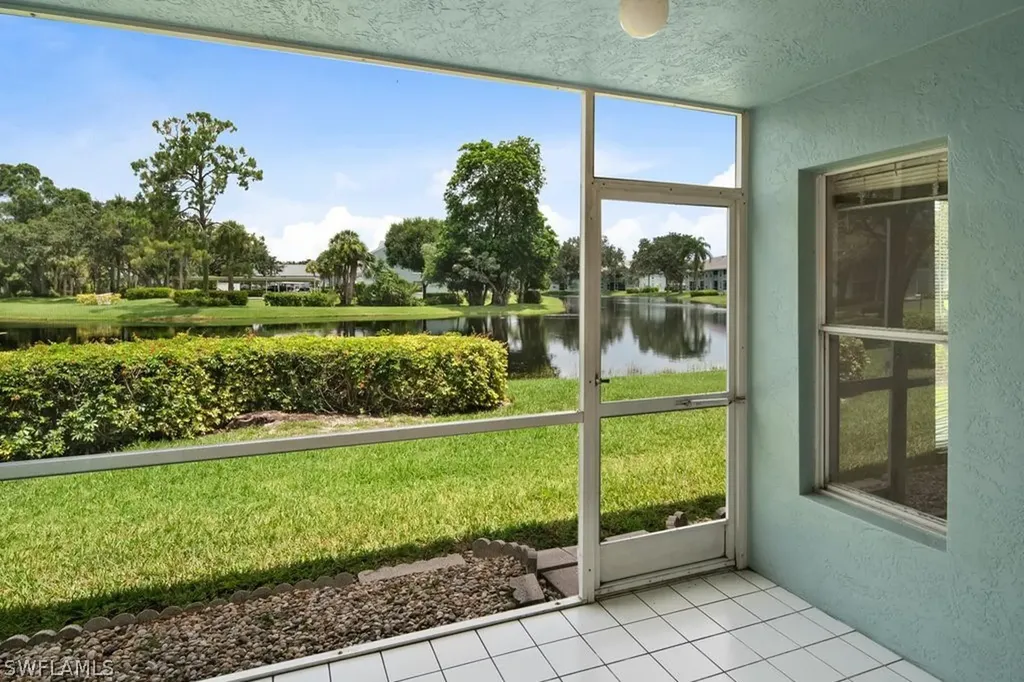 Naples FL, 121 Wading Bird Circle, Unit B103