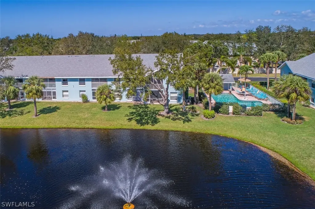 121 Wading Bird Circle Naples FL 34110