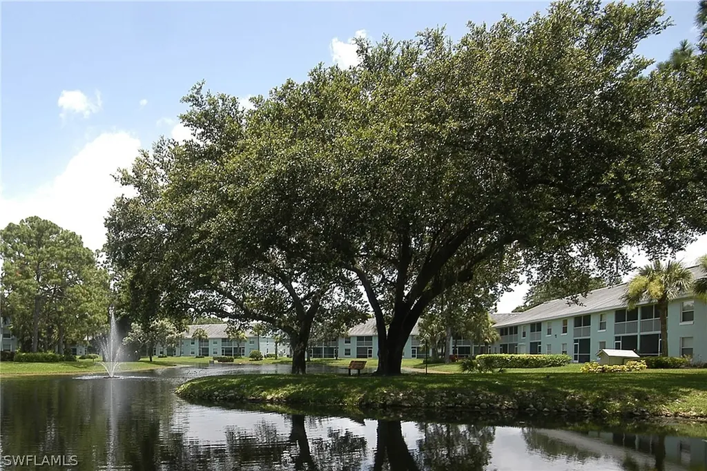 121 Wading Bird Circle Naples FL 34110