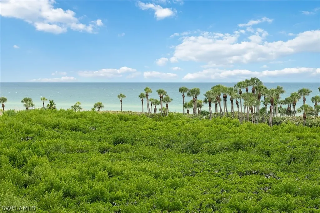 50 Seagate Drive Naples FL 34103