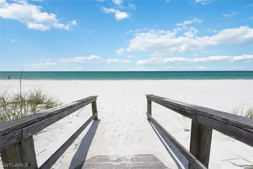 50 Seagate Drive Naples FL 34103