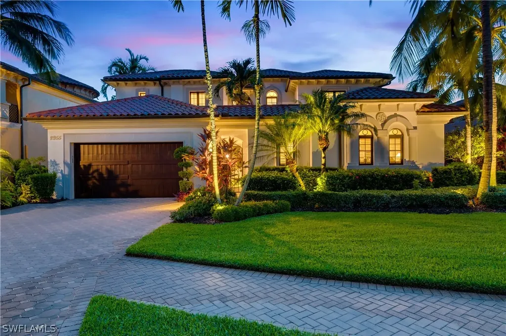 2955 Tiburon Boulevard E Naples FL 34109